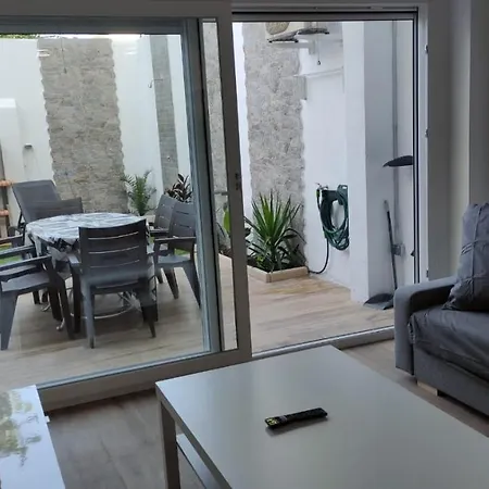 Malvarosa Beach Private Garden Apartment